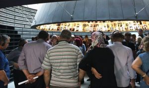 Israeli and Palestinian participants visiting Yad Vashem together